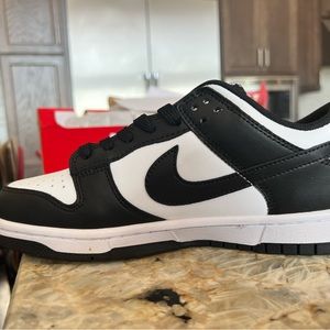 Mens Nike Dunk Low Panda size 7